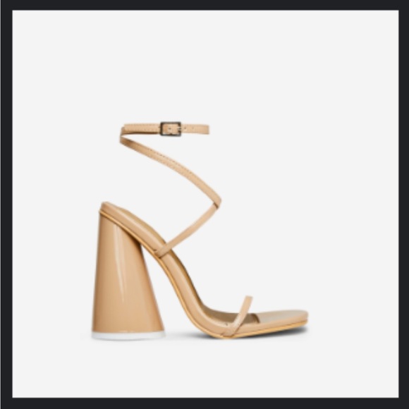 ♥️ Wide Fit Cross Strap Open Toe Round Block Heel in Nude New with Box! - Picture 7 of 10